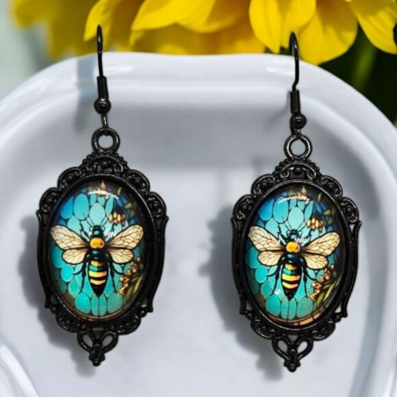 Bumblebee Honey Bee Blue Mosaic Portrait Cabochon Black Earrings Glass Dome Buzz - Picture 3 of 7